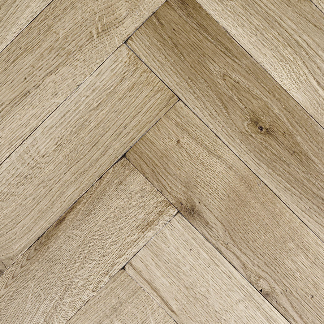 Unfinished herringbone plank wood floor - 600mm lengths